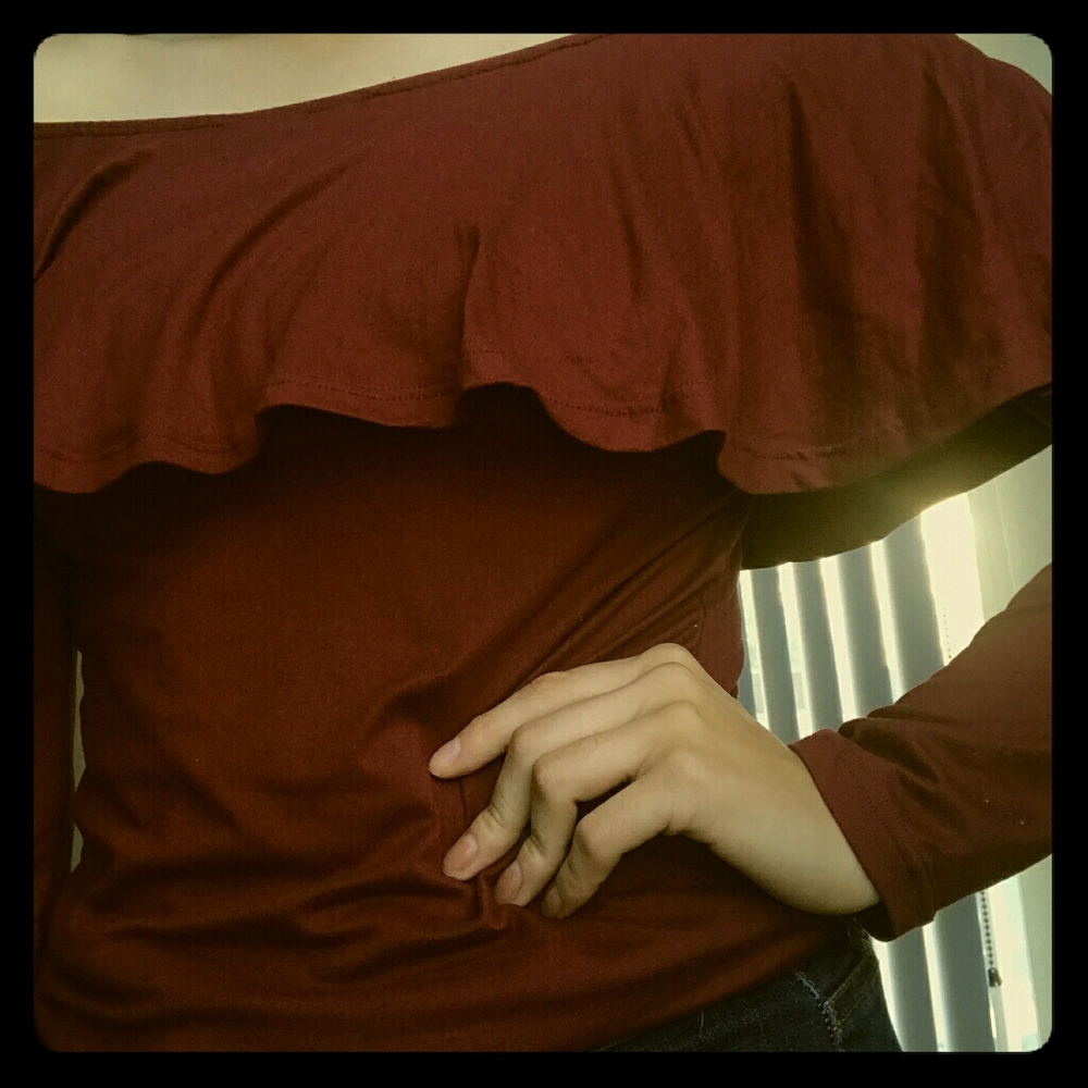 Off the shoulder long sleeve shirt